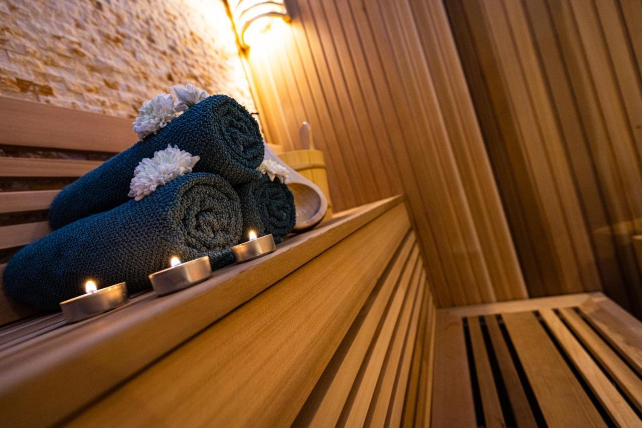 Le 49 Cote Parc & Spa Domblans Екстериор снимка
